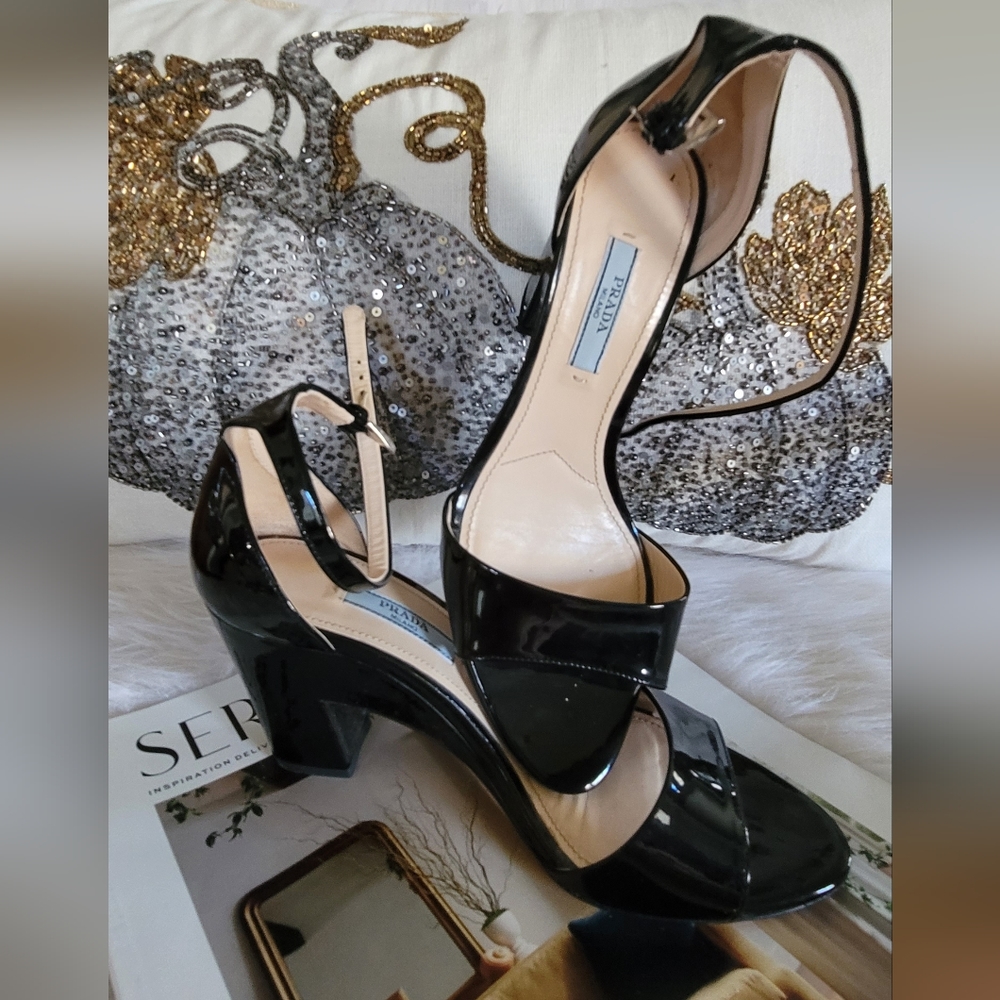Parda shoes. - Picture 2 of 3